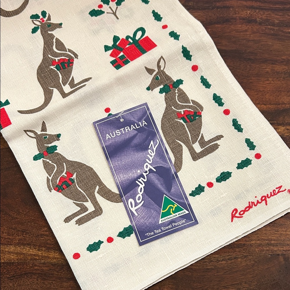 Christmas Kangaroo Tea Towel - Rodriquez Australian Pure Linen NWT
